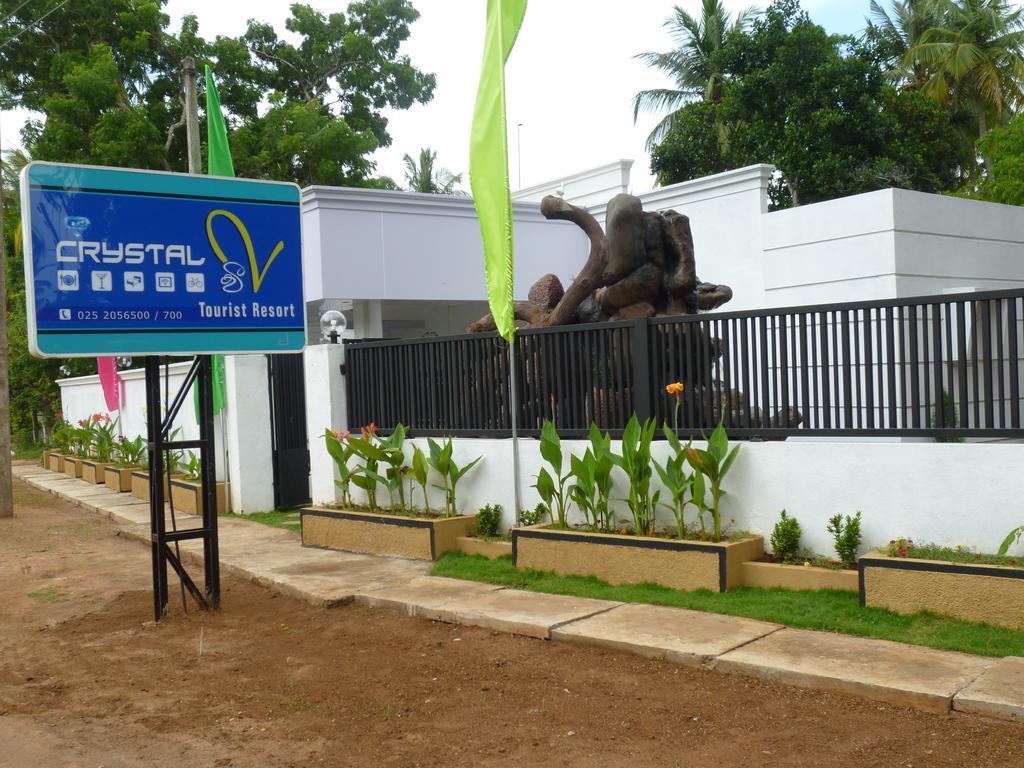 Crystal V Tourist Resort Anuradhapura Zewnętrze zdjęcie